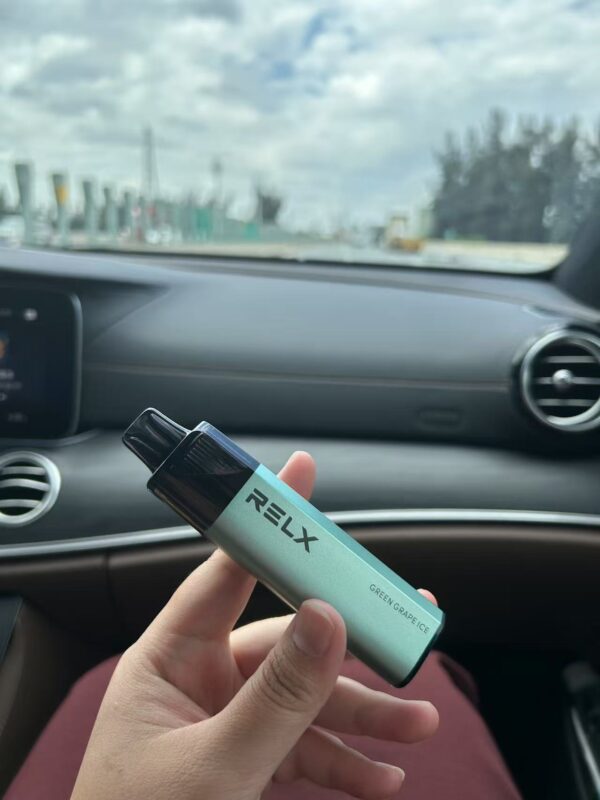 RELX 悅刻抛棄式8000口 ❤️‍有油就有電（免充電） 透明油艙 高顔值